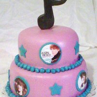 I Love Justin Bieber Starstruck girls love Justin Bieber. Mom tricked her into telling us what a young girl would like for a cake and of course her answer was...