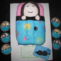 Birthday Party- Sleepover Working with fondant is no easy task! :-) This cake was made for a sleepover birthday party!