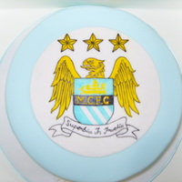 Manchester City Football Crest Pretty basic, first attempt at painting on fondant!