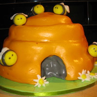 Bumblebee Cake 