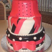 Sweetsixteen Cake CAKE I MADE FOR MY COUSIN'S SWEETSIXTEEN. IT'S YELLOW BUTTER CAKE WITH CARAMEL AND PEACH FILLING.