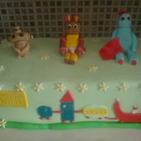 In The Night Garden This was one of the 1st cakes i done, was my first time doing figures...didnt turn out too bad!