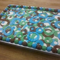 Circles Dulce de Leche cake with whipped cream frosting