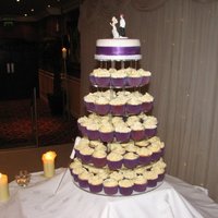 Cupcake Wedding Cake Round Madeira Cake with White Chocolate Ganache and Vanilla Buttercream Cupcakes