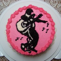 Elvis Daughter wanted an Elvis cake for her 20th Birthday. Very new to cake decorating so this was quite a challenge.