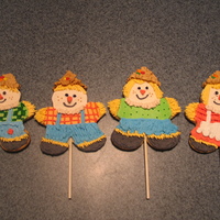 Scarecrow Cookies I made these as a special treat for my daughters' class. I made the cookies with the medium Gingerbread man cut out and then decorated...