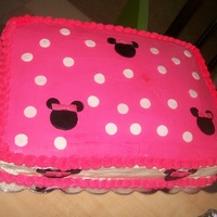 Minnie Mouse Cake 3 milk cake filled with fresh strawberries and peaches
