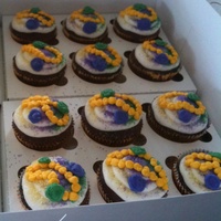 Mardi Gras Beads & Doubloons Cupcakes 
