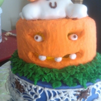 Jack-O-Lantern That Actually Glows Made for a children's nonprofit event I wanted to make a pumpkin cake that actually glowed. Through some trial and error it finally...