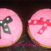 Pink Fondant With Bows 