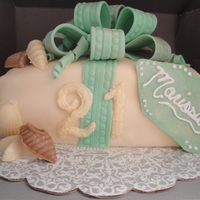 Birthday Present With Shells Fondant cake with shells