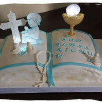 First Holy Communion Used LED lights on the cake
