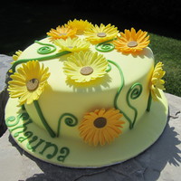 Gerbera Daisy Based off of a Pink Cake Box Design for a girl who loves gerbera daisies and the colour yellow.