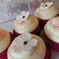 Cakez Red Velvet Cupcake with Cream Cheese Frosting