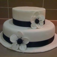 Black & White 2 Tier Still practising! So I used foam for the top tier.