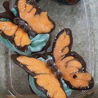 Top View: Butterfly Cupcakes Lifted the decoration pretty much directly from Hello Cupcake, but the cake/frosting was tastier in my opinion!