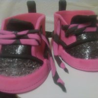Converse Infant Baby Shoe Black and Hot Pink Converse edible shoe made totally out of fondant...