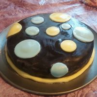 Polka Dots I made this cake for my sister when she came to visit. It is a simple polka dot design in fondant.