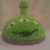 Alien Cake I made this mini cake for a 2nd birthday party. Mom didnt want a big sheet cake so she went with this cake for the birthday boy and a few...