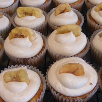 Banana Cupcakes With Honey Cinnamon Buttercream 