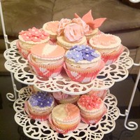 Bridal Shower Cupcakes Bridal shower cupcakes, made with fondant and buttercream.
