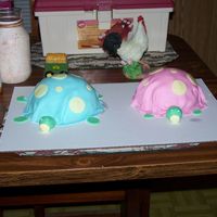 Baby Turtles I made these to practice. I am going to put one of these on top of a baby shower cake this weekend.