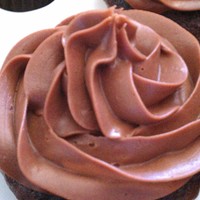 Chocolate Covered Banana Cupcakes Amazing Chocolate WASC cupcakes with banana cream filling and milk chocolate truffle frosting.... It was a requested combo that I wasn'...