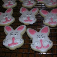 Easter Bunnies royal icing bunnies