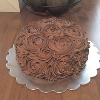 Chocolate Buttercream Roses Chocolate buttercream roses using the M1 tip.