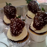Champagne Cupcakes W/ Strawberry Filling, Chocolate Ganache & Champagne Buttercream (Test Run) (test run) Champagne cupcakes w/ strawberry filling, chocolate ganache & champagne buttercream