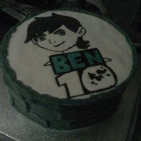Ben 10 Cake I made this for a family friends son. They ll loved it. And i hope you guys do too :)