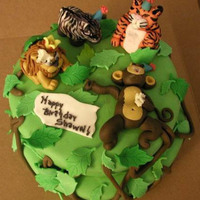 Jungle Birthday Party Fondant covered with fondant figures