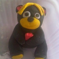 Black Teddy My 2nd ever teddy bear topper, was made just for the sheer fun of it and general practise