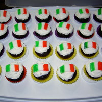 Italian Flag Cupcakes Made these for my kids hertiage class. Each cupcake is deocrated with a fondant flag each coloured using food colouring