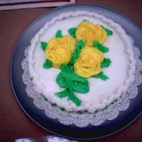 Roses - Wilton 1 Final cake for Wilton course 1.