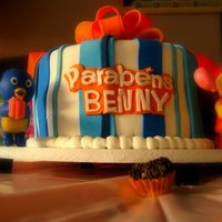 Backyardigans Birthday Cake This was a cake I made for my nephew's 2nd birthday. Everything is fondant, except for the balloons and birthday gift that Pablo and...