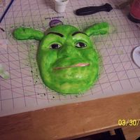 Shrek Made of all fondant & airbrushed.
