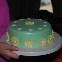 Grams_88Th_Birthday_2.jpg 2nd time making MMF this time used MacsMom's recipe. This was my first time trying gumpaste daisies wouldn't dry because of the...