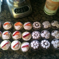 Cupcakes Some cupcakes i made just because.. it was tuesday