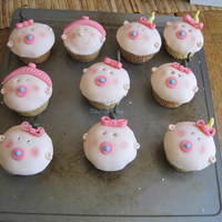 Cupcakes These are cupcakes. My mother did these & i thought they were amazing!