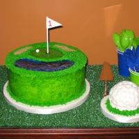 Hamilton's First Birthday Golf cake and golf ball smash cake for first birthday.