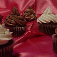 Canday Bar Cupcakes Cupcakes are choc. fudge and are filled with an assortment of different mini candy bars.milkyway, twix, snickers and milkyway midnights....