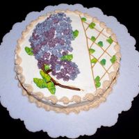 Lilac Cake Lilac is one of my favorite flowers so I decided to try making one on a cake.