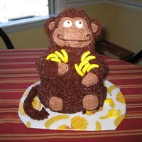 3D Monkey Cake I used the Wilton stand-up Pooh bear pan, but cut the ears off and shaved down the muzzle a little. I created new ears out of Nilla Wafers...