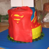 Superman Cape this is the back of the superman cake.