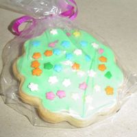 Green Iced Cookie I used the Wilton's "Roll-Out Cookies" Recipe, and the icing for decorated sugar cookies from cakecentral (which worked...