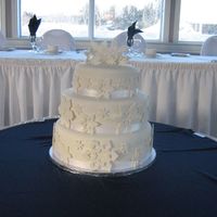 Snowflake Wedding Cake Gumpaste snowflakes