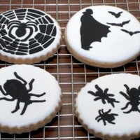 Halloween Cookies NFSC-Spice flavor--Antonia's Icing--Stenciled details--Martha Stewart Stencils