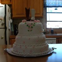 First Wedding Cake full view of wedding cake. I do not own the pillars, nor do I know how to use them....hope to learn sometime soon.