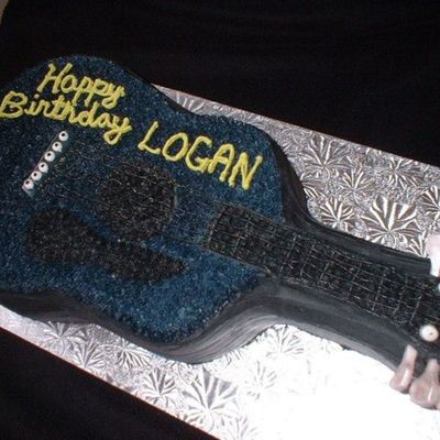 Guitar Cake